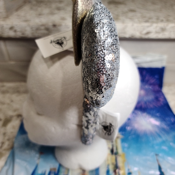 Disney Silver Sequin Disneyland Sleeping Beauty Castle Minnie Ears Headband BNWT - Picture 6 of 7